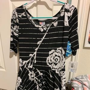 LuLaRoe Nicole Dress